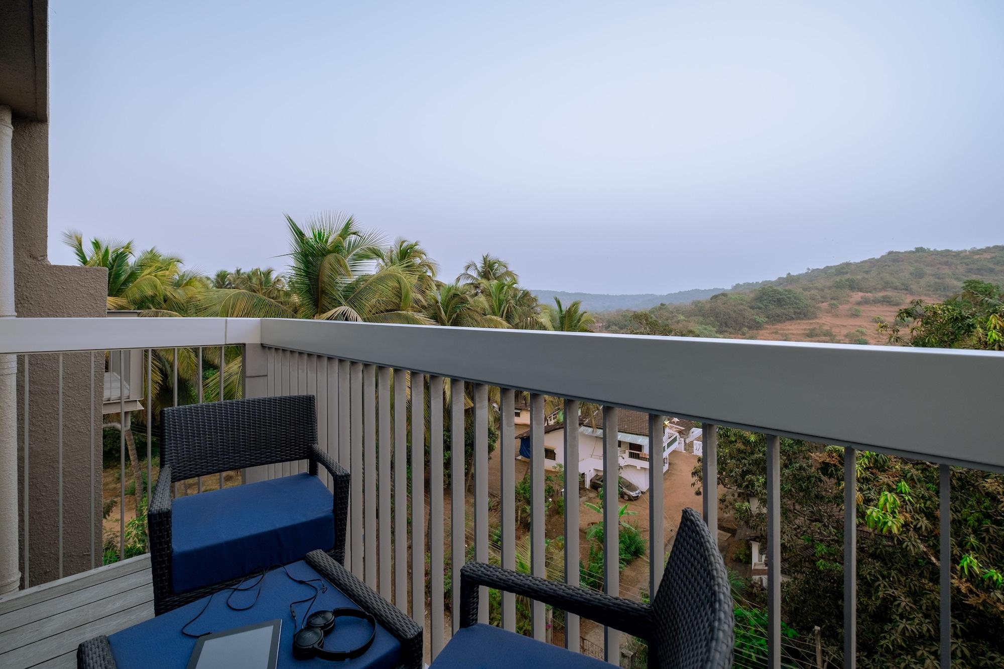 ไฮแอท เซนตริก คันโดลิม กัว Hotel แคนโดลิม ภายนอก รูปภาพ View from the balcony of a hotel in Goa, India