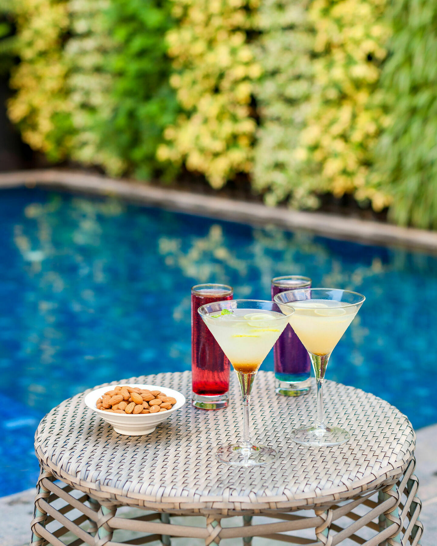 ไฮแอท เซนตริก คันโดลิม กัว Hotel แคนโดลิม ภายนอก รูปภาพ Cocktails at the pool